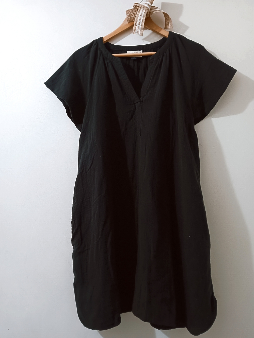UNIVERSAL THREAD BLACK COTTON GAUZE VNECK SHORT SLEEVE TUNIC MINI DRESS MEDIUM